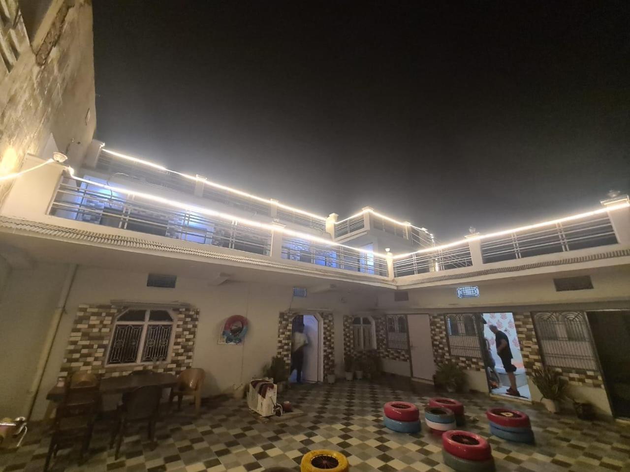 Mohit Paying Guest House Varanasi Exteriör bild