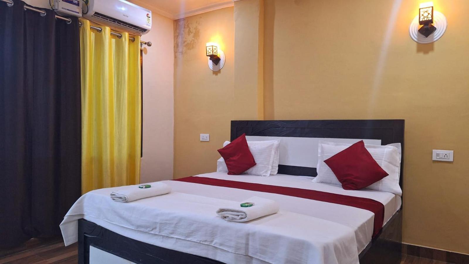 Mohit Paying Guest House Varanasi Exteriör bild