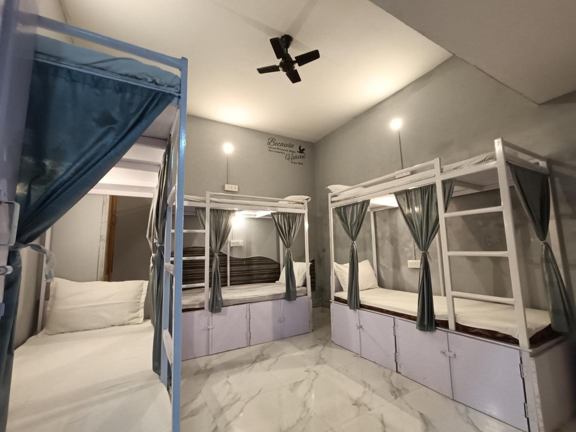 Mohit Paying Guest House Varanasi Exteriör bild